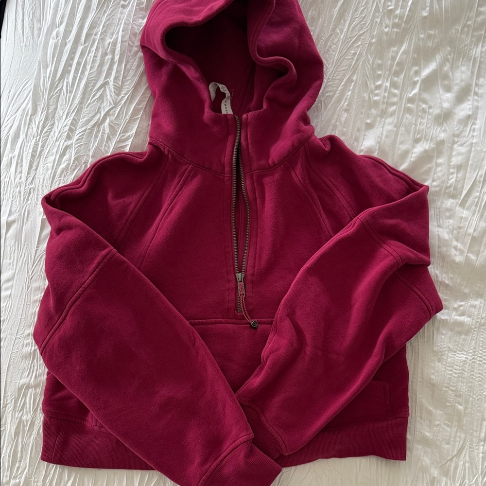 lululemon cropped Women's Burgundy Scuba